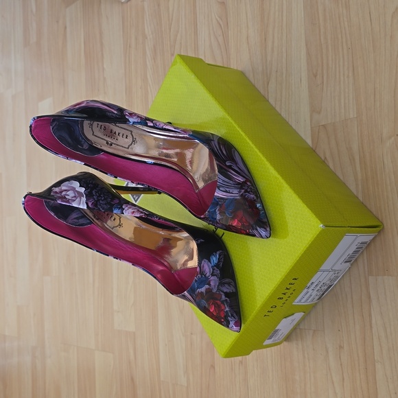 TED BAKER Floral Moniirra Pumps With Gold Accents High Heels Size 8.5 - Picture 1 of 12
